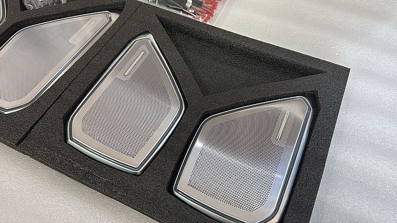 Audi A6L Speaker Kapak Işıklı (19-24) - 2