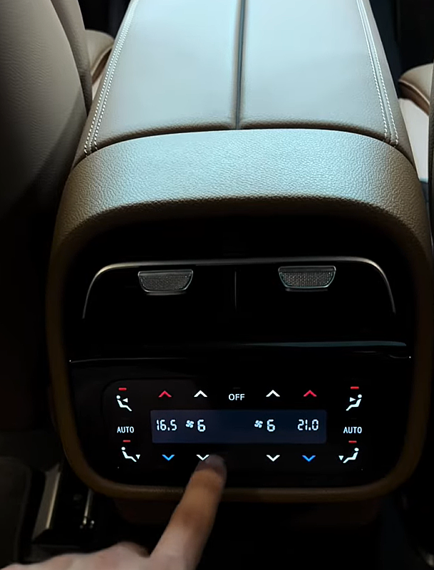 Mercedes Benz E Class W214 Arka Dijital Klima Paneli Uygulaması - 1
