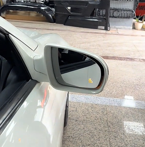 Mercedes Benz SLK Direksiyon ve Kör Nokta Uyarı Sistemi Uygulaması - 2
